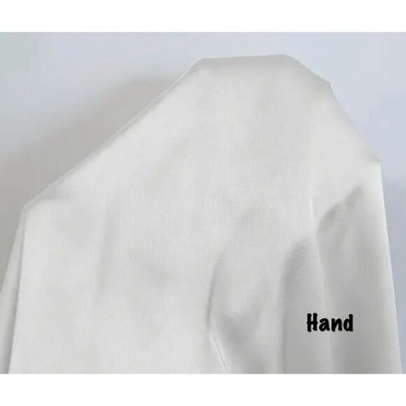 Lovely Cream Sleeveless Blouse w/ Tie at Front Medium NWOT - Picture 4 of 8